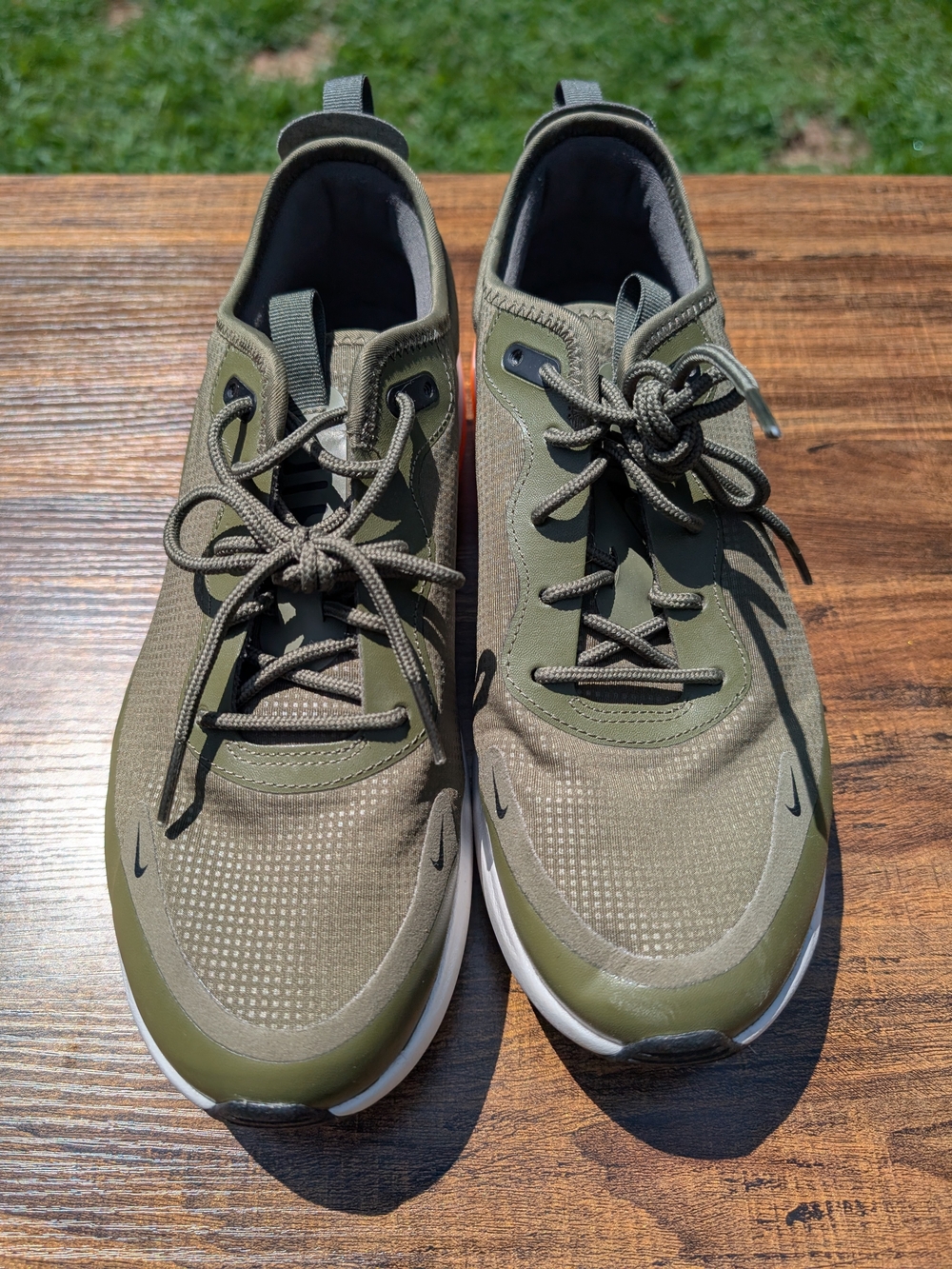 Nike Women’s Olive/Army Green Low-Top Sneakers